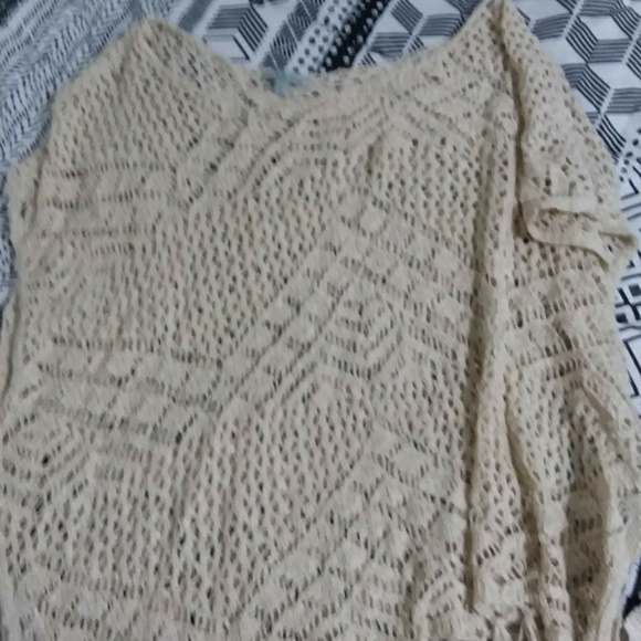 Sweaters - Picture 8 of 8